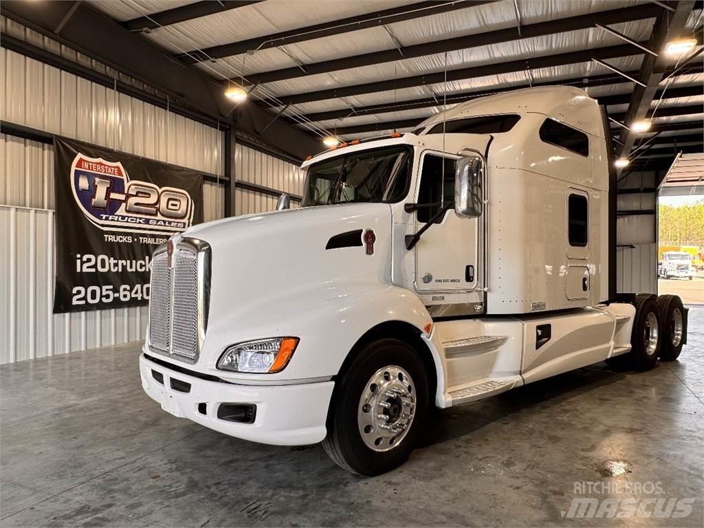 Kenworth T660 Conventional Trucks / Tractor Trucks
