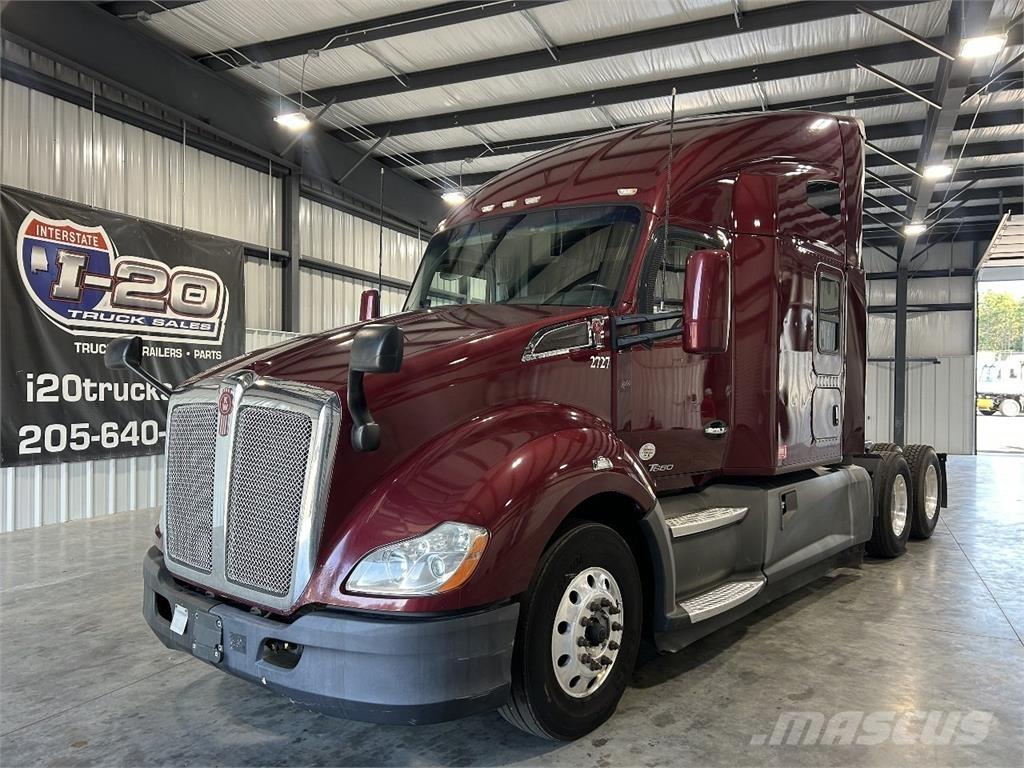 Kenworth T680 Conventional Trucks / Tractor Trucks