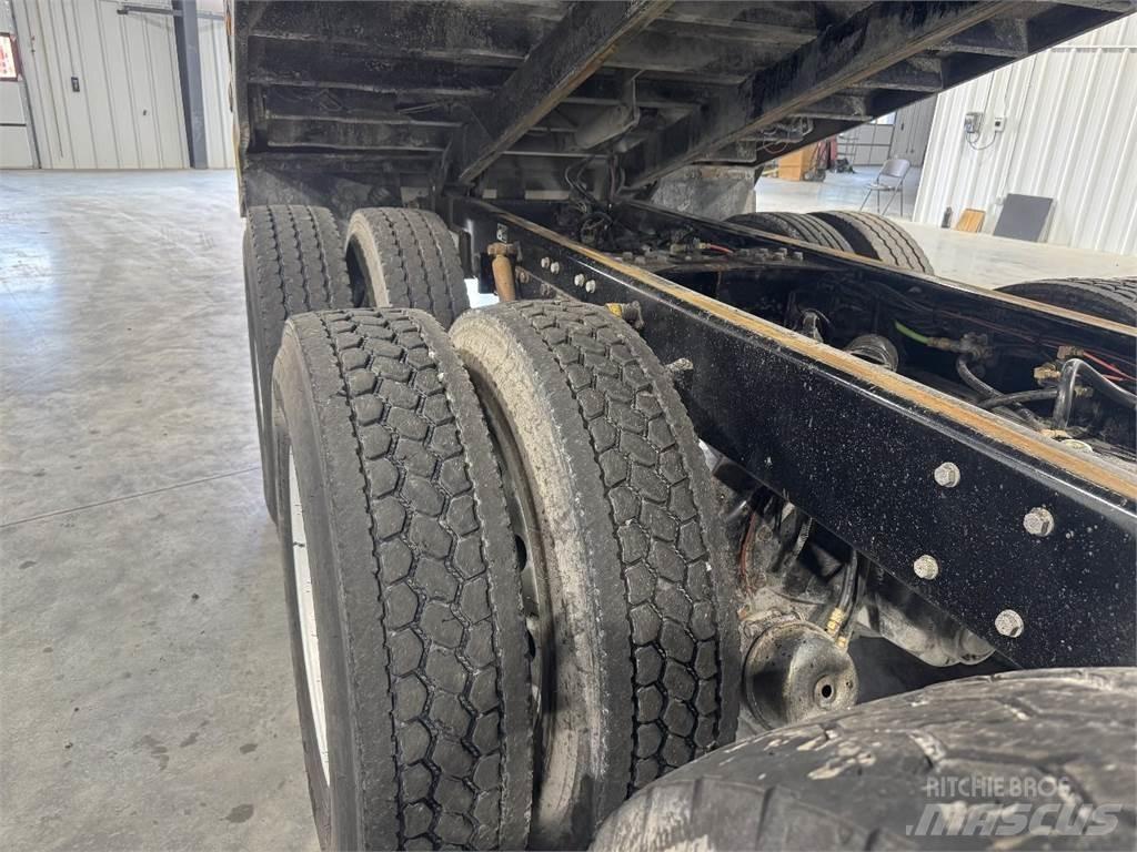 Kenworth T800 Dump Trucks