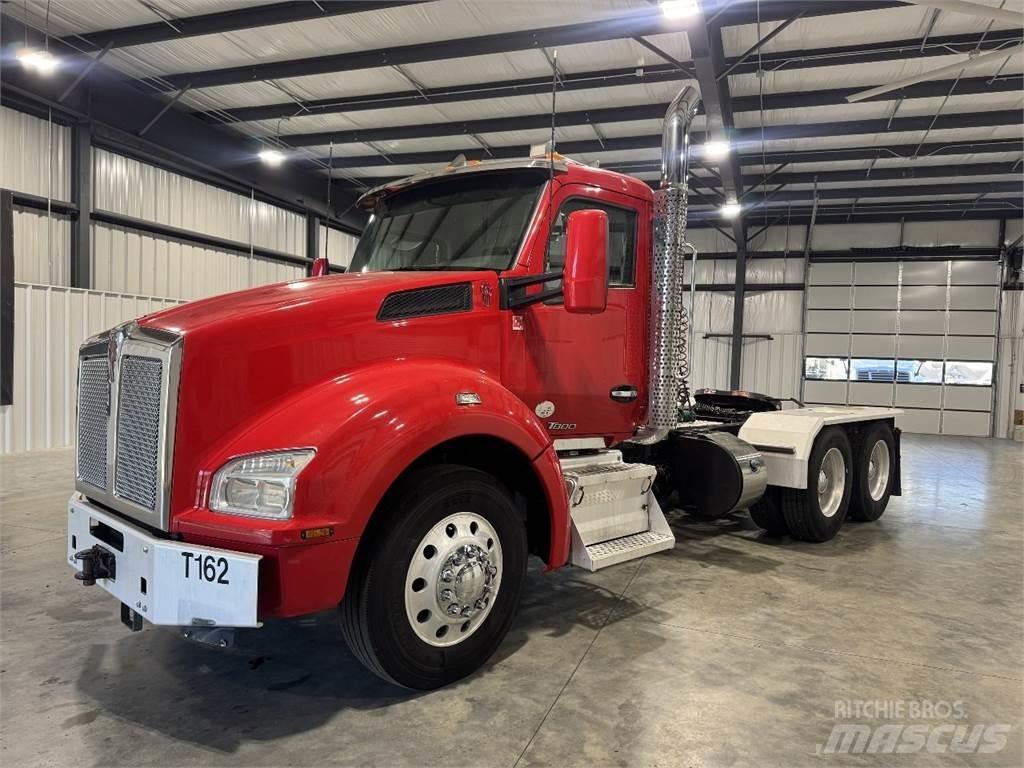 Kenworth T880 Conventional Trucks / Tractor Trucks