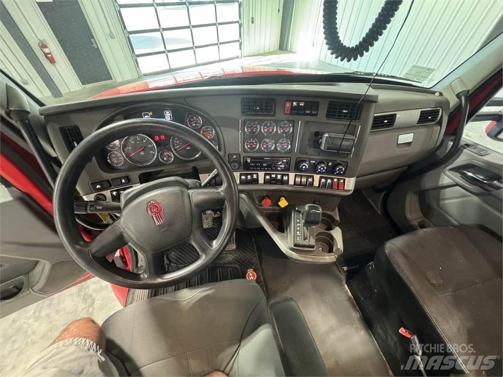 Kenworth T880 Conventional Trucks / Tractor Trucks