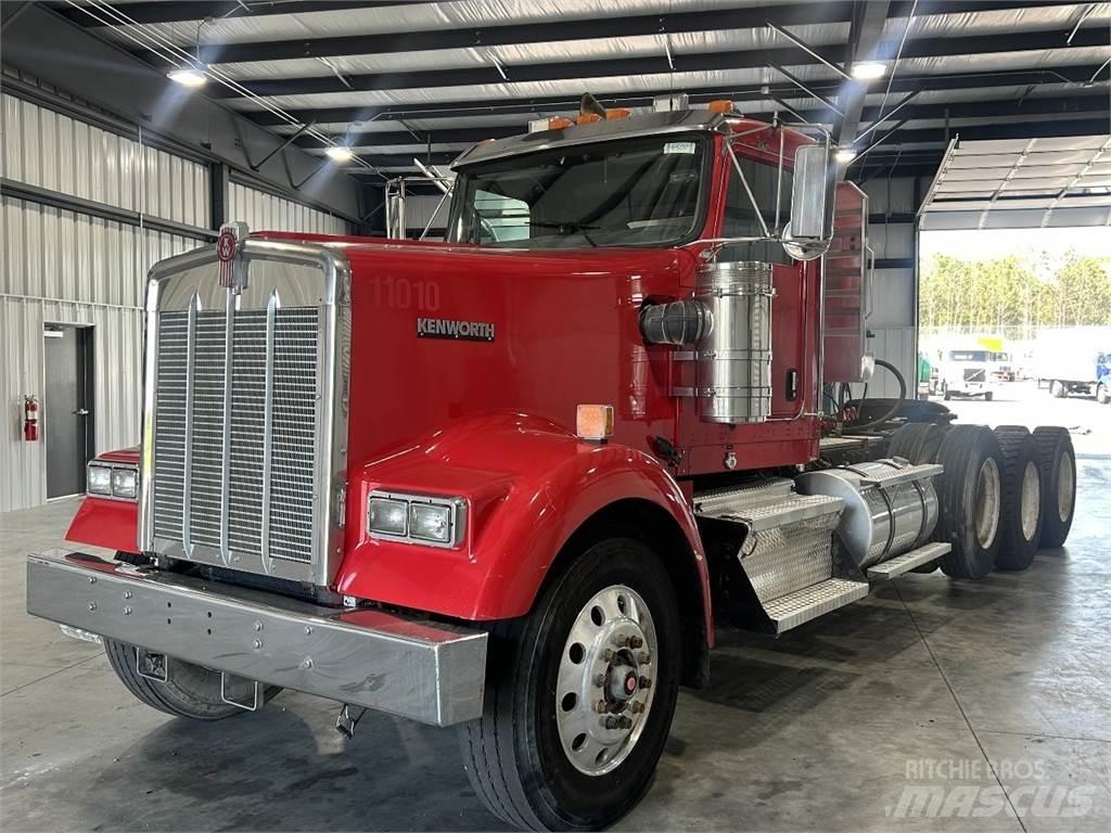 Kenworth W900 Conventional Trucks / Tractor Trucks