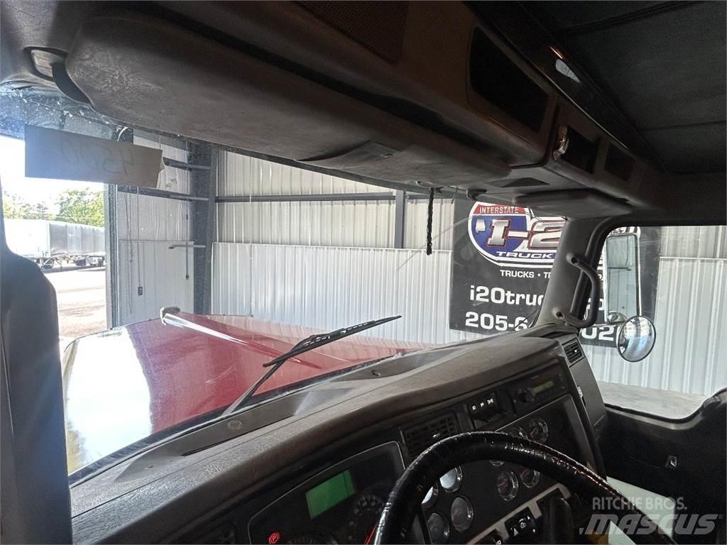 Kenworth W900 Conventional Trucks / Tractor Trucks