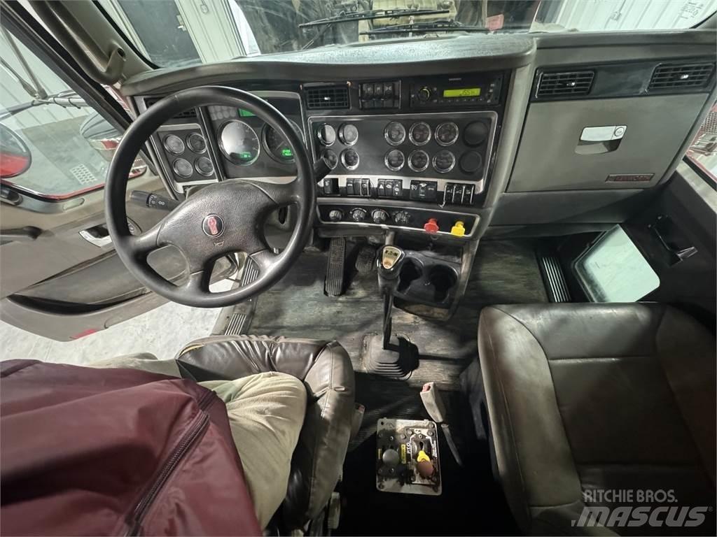Kenworth W900 Conventional Trucks / Tractor Trucks