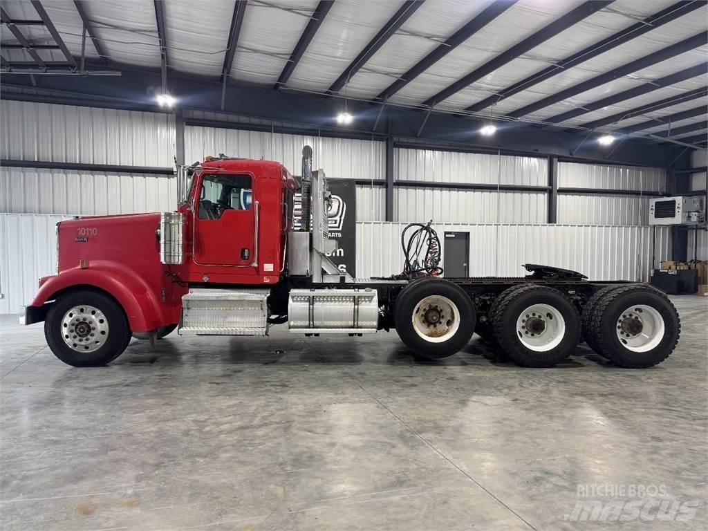 Kenworth W900 Conventional Trucks / Tractor Trucks