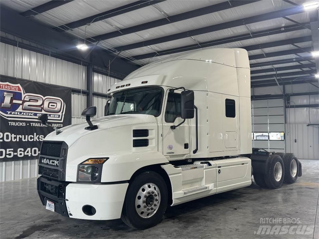 Mack AN64T Conventional Trucks / Tractor Trucks