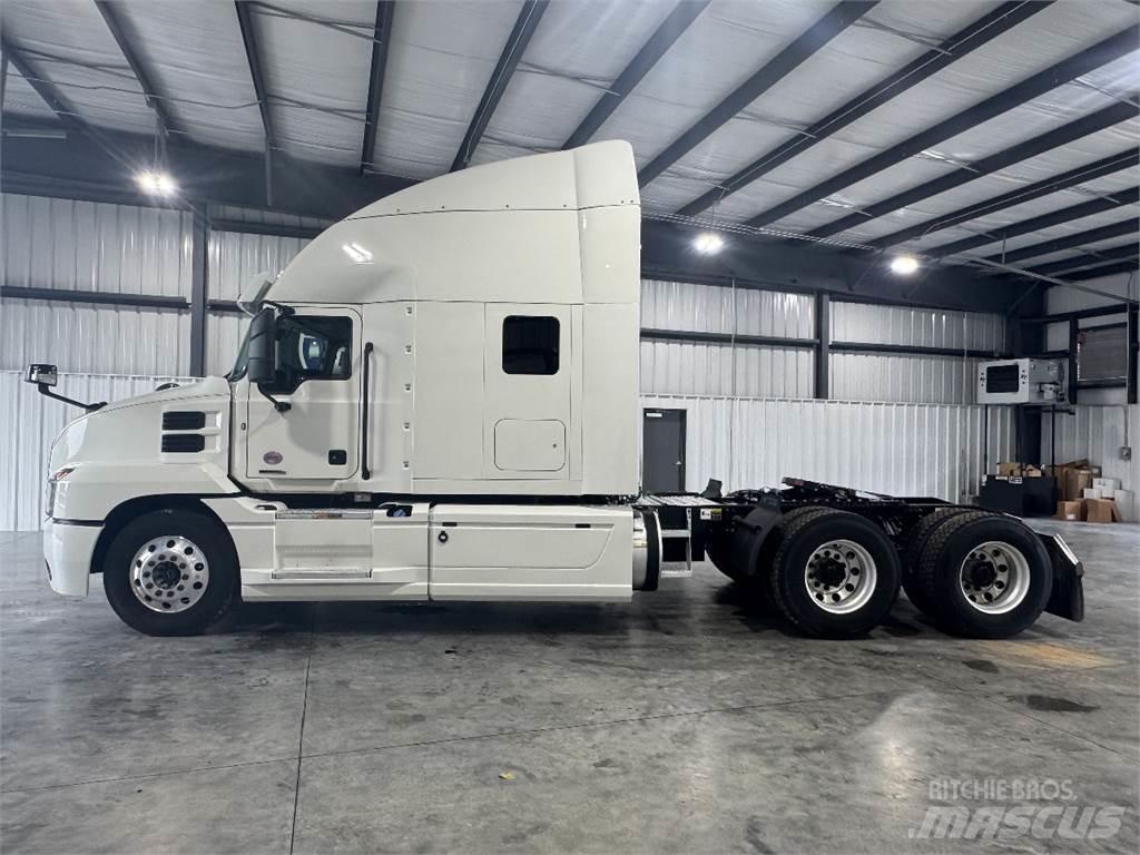 Mack AN64T Conventional Trucks / Tractor Trucks