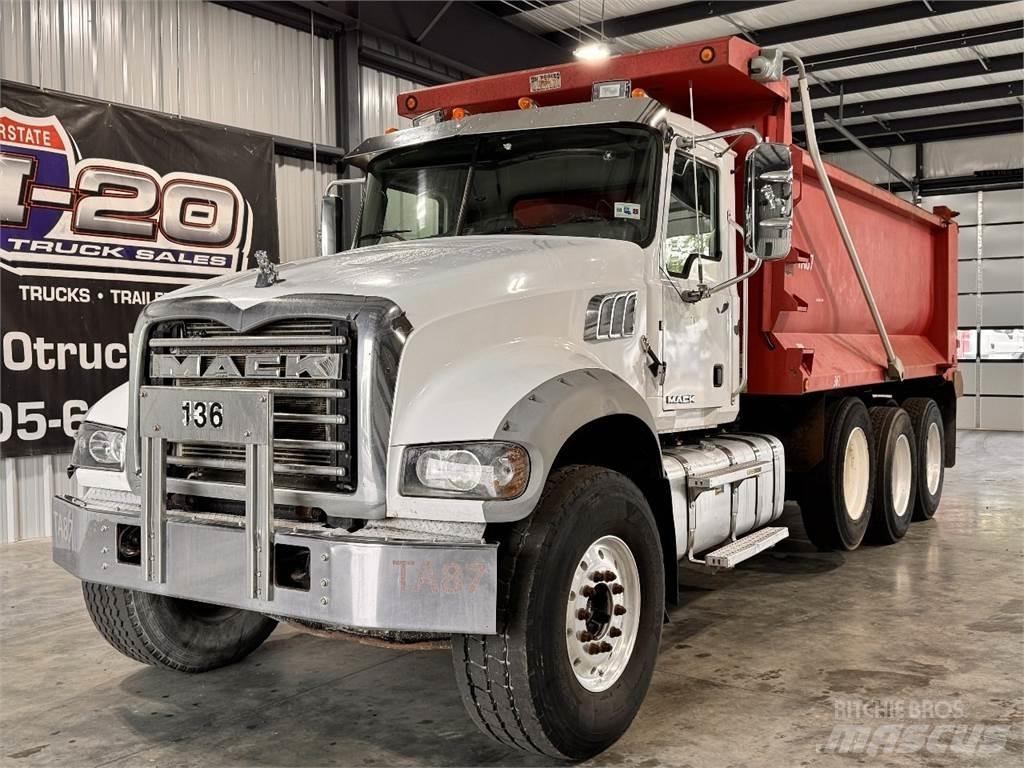 Mack GU713 Dump Trucks