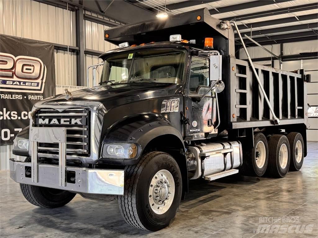 Mack GU713 Dump Trucks