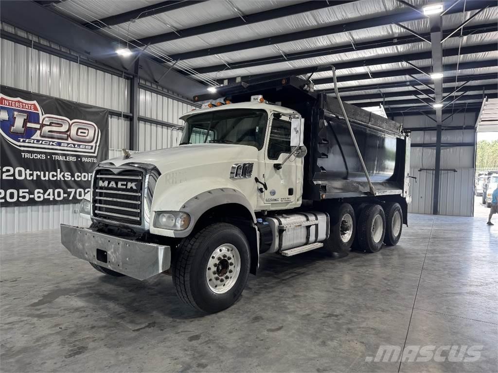 Mack GU713 Dump Trucks