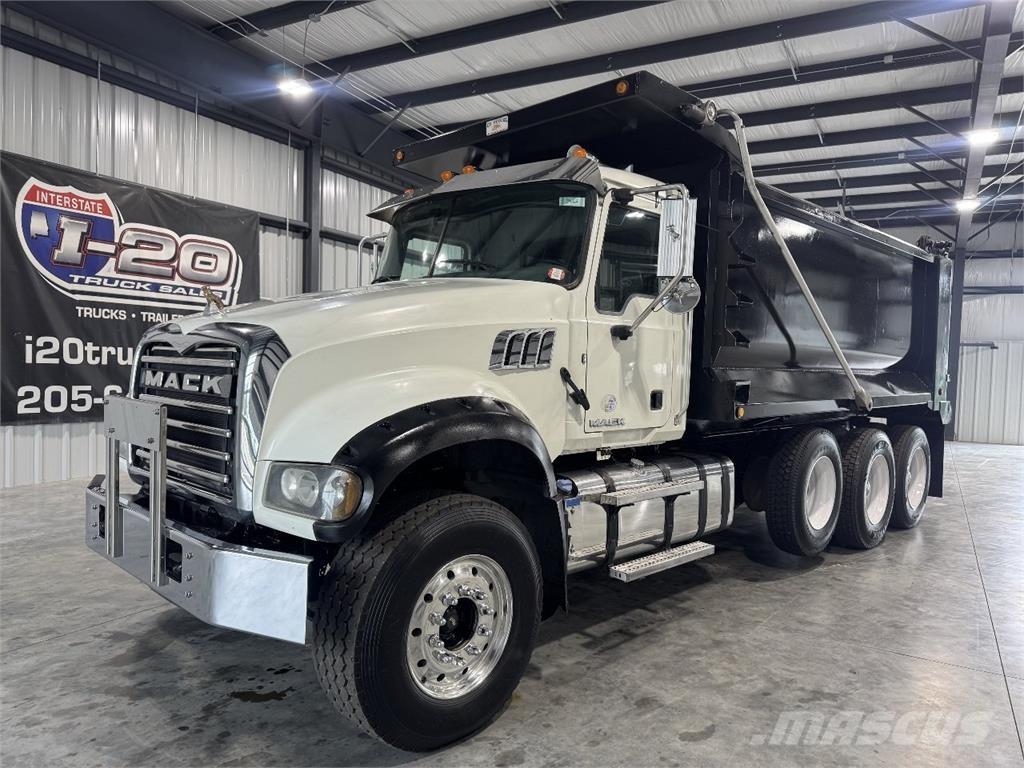 Mack GU713 Dump Trucks