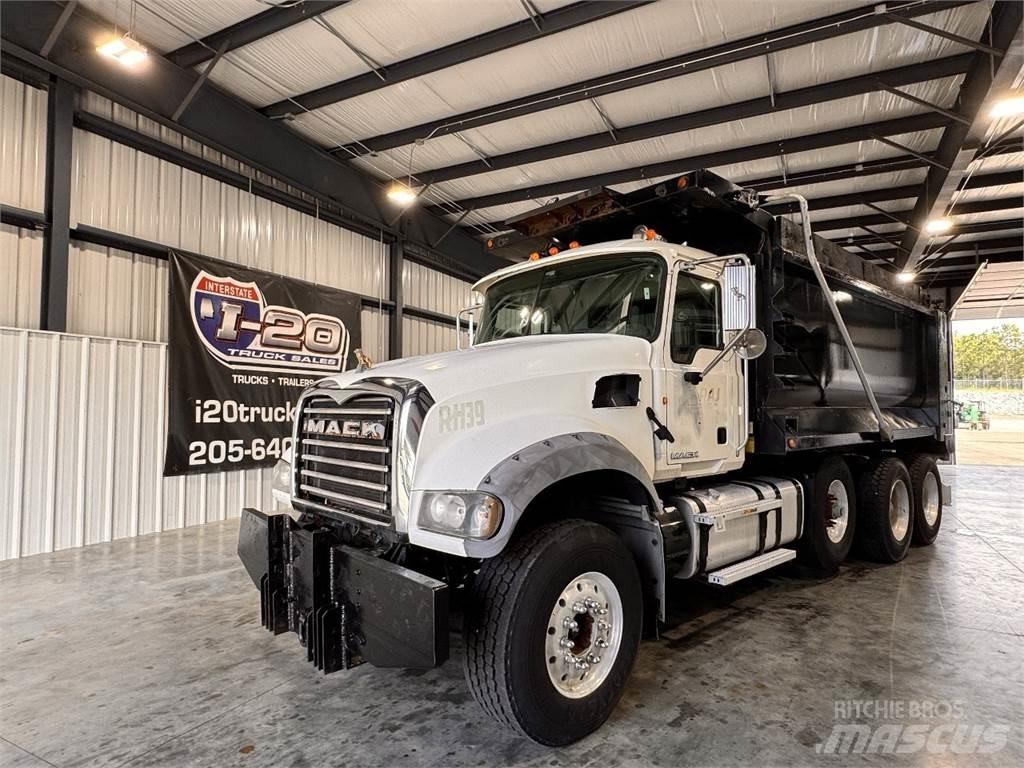 Mack GU713 Dump Trucks