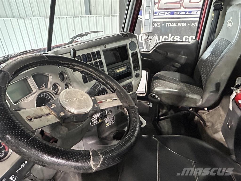 Mack GU713 Conventional Trucks / Tractor Trucks