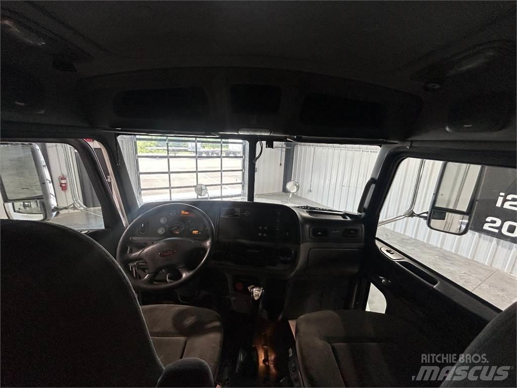 Peterbilt 386 Conventional Trucks / Tractor Trucks