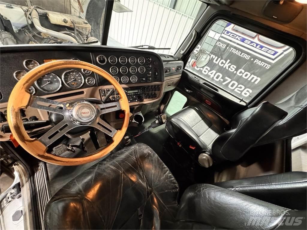 Peterbilt 389 Conventional Trucks / Tractor Trucks