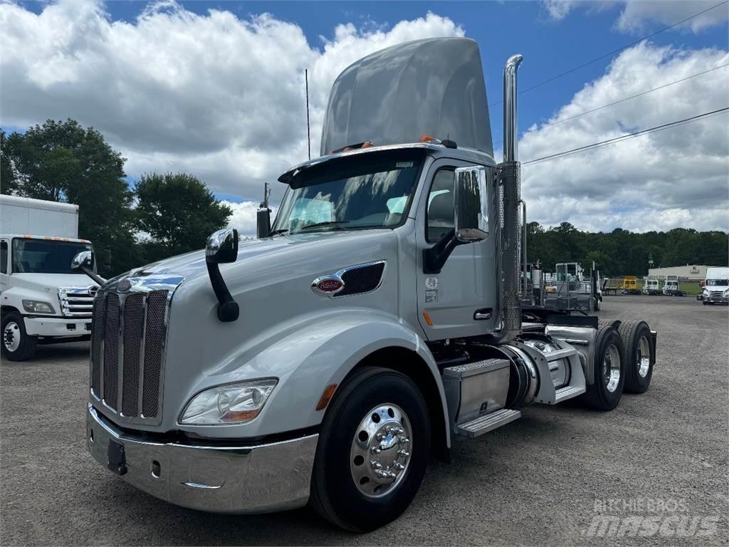 Peterbilt 579 Conventional Trucks / Tractor Trucks