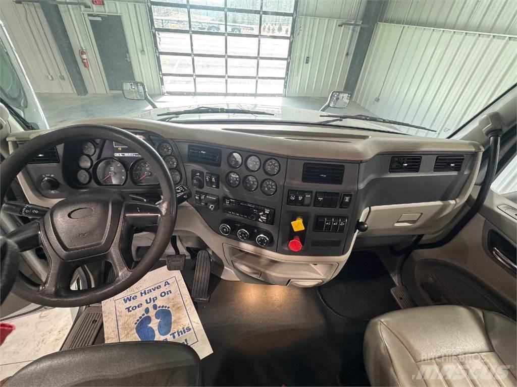 Peterbilt 579 Conventional Trucks / Tractor Trucks