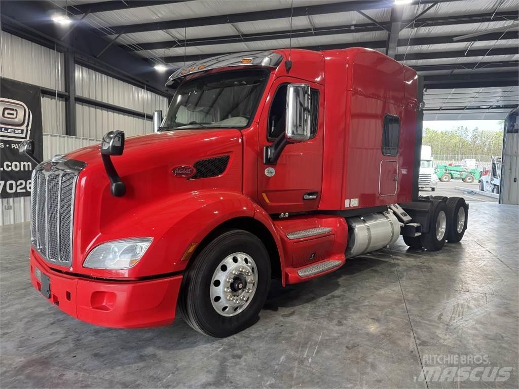 Peterbilt 579 Conventional Trucks / Tractor Trucks