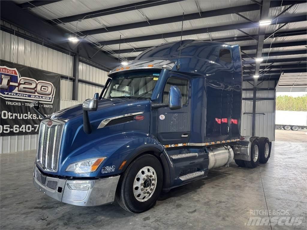 Peterbilt 579 Conventional Trucks / Tractor Trucks