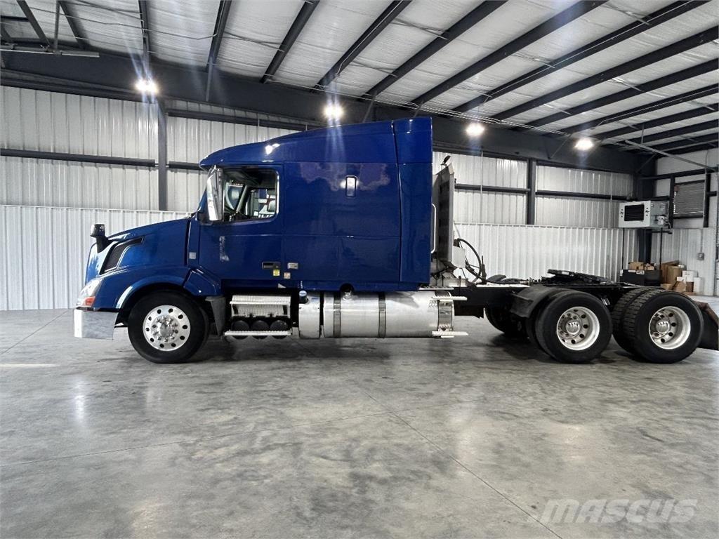 Volvo VNL630 Conventional Trucks / Tractor Trucks