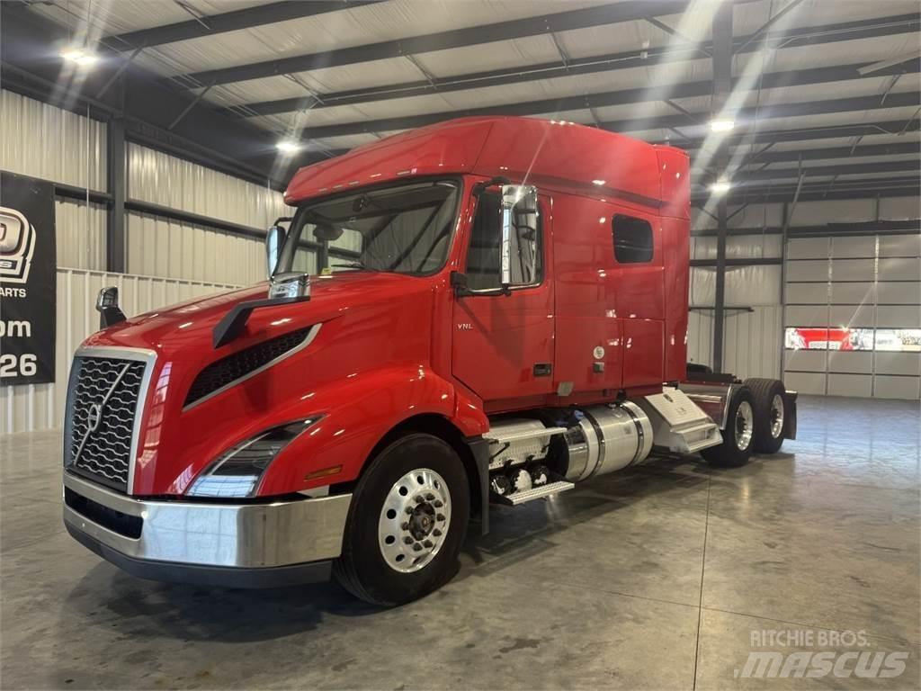 Volvo VNL64T740 Conventional Trucks / Tractor Trucks