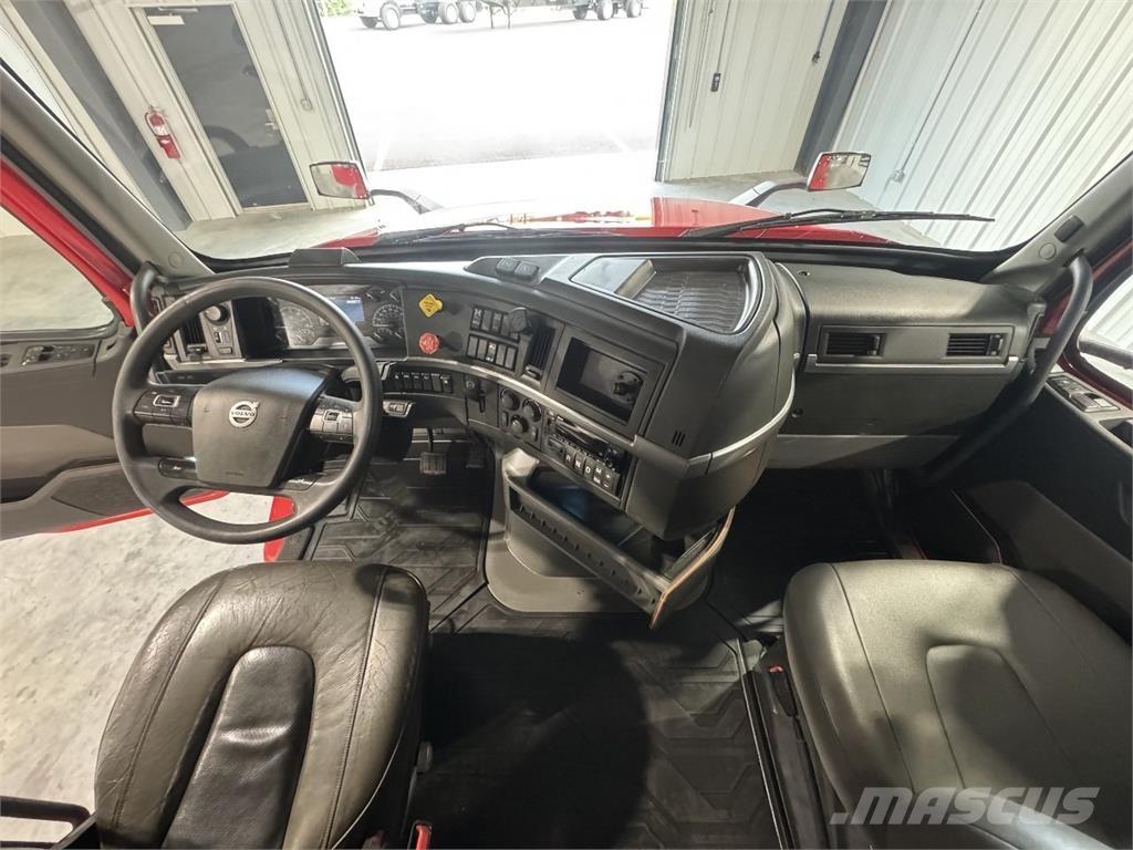 Volvo VNL64T740 Conventional Trucks / Tractor Trucks