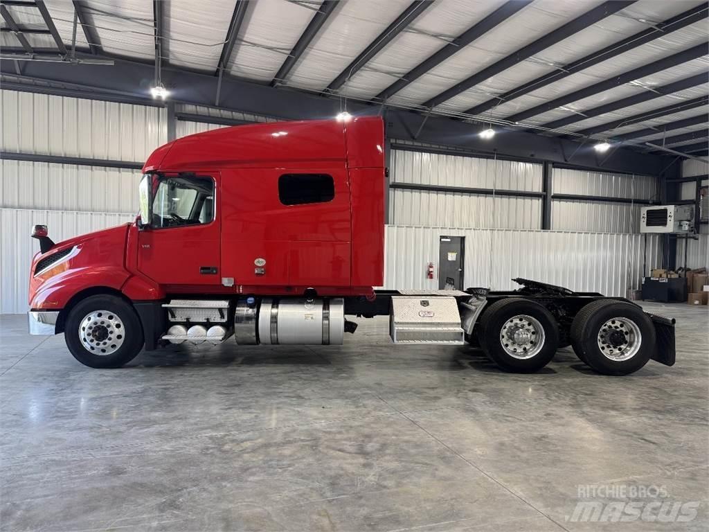 Volvo VNL64T740 Conventional Trucks / Tractor Trucks