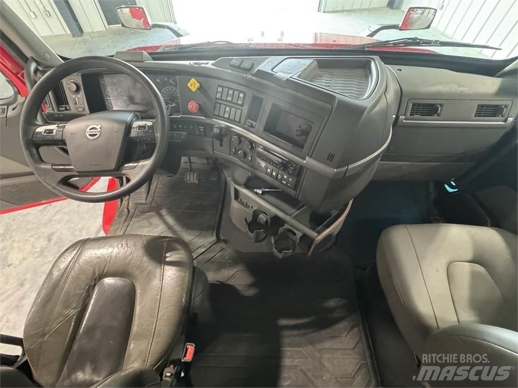 Volvo VNL740 Conventional Trucks / Tractor Trucks