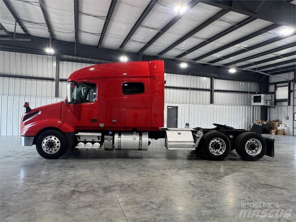 Volvo VNL740 Conventional Trucks / Tractor Trucks