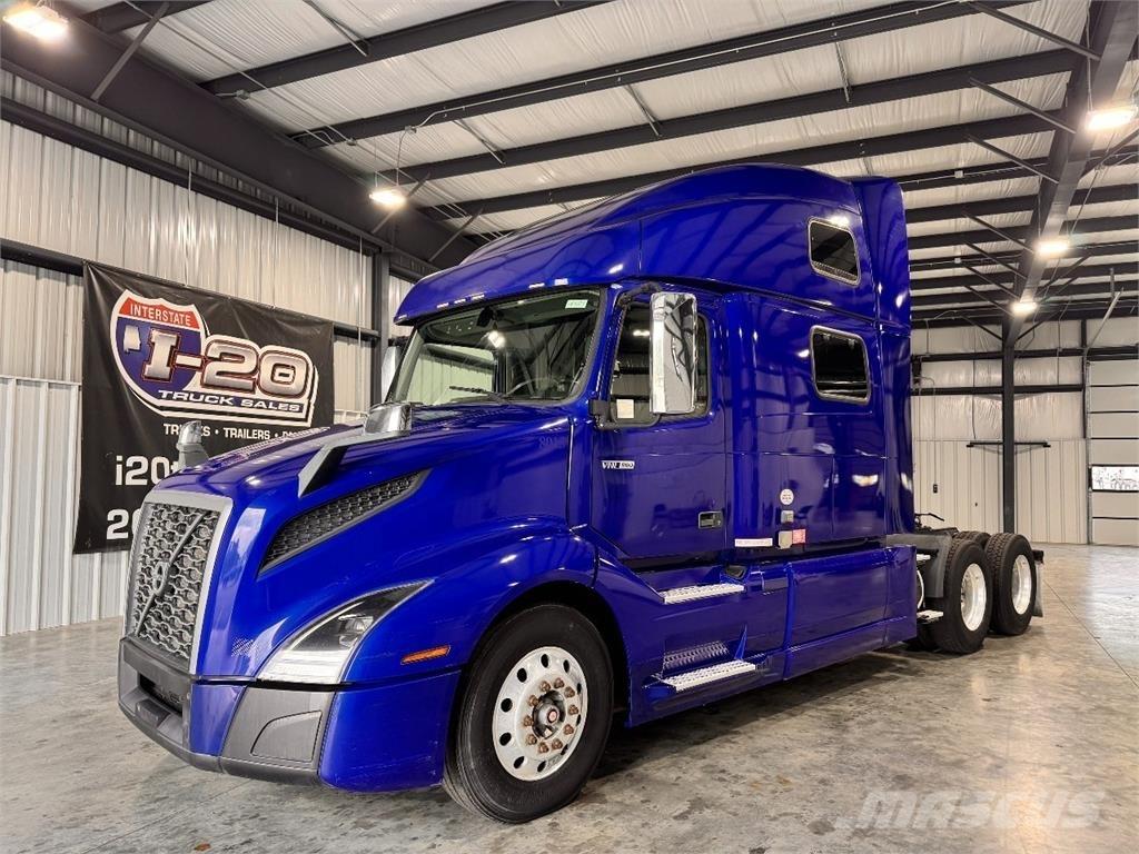 Volvo VNL860 Conventional Trucks / Tractor Trucks