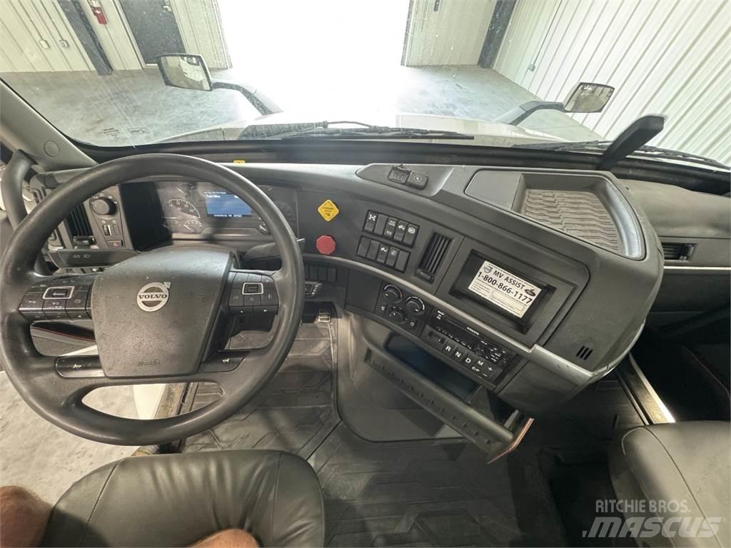 Volvo VNR64T300 Conventional Trucks / Tractor Trucks