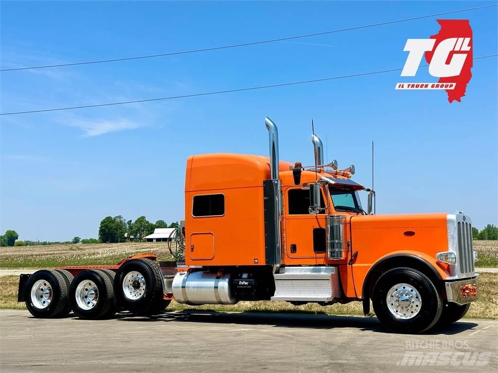 Kenworth T800 Conventional Trucks / Tractor Trucks