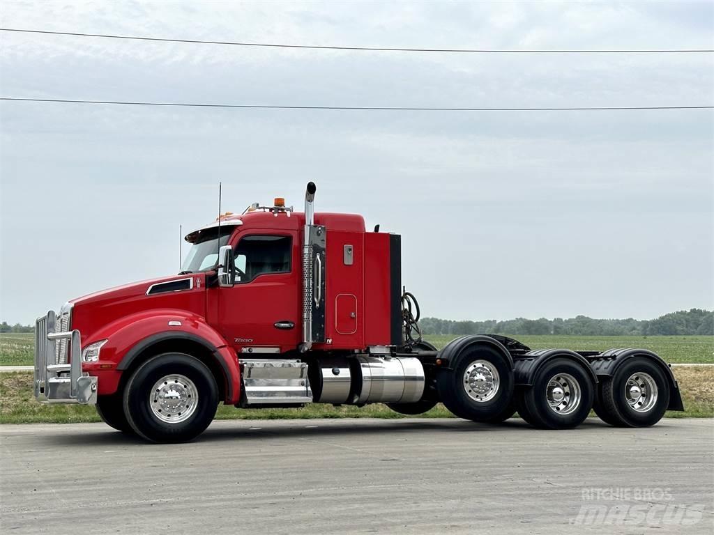 Kenworth T880 Conventional Trucks / Tractor Trucks