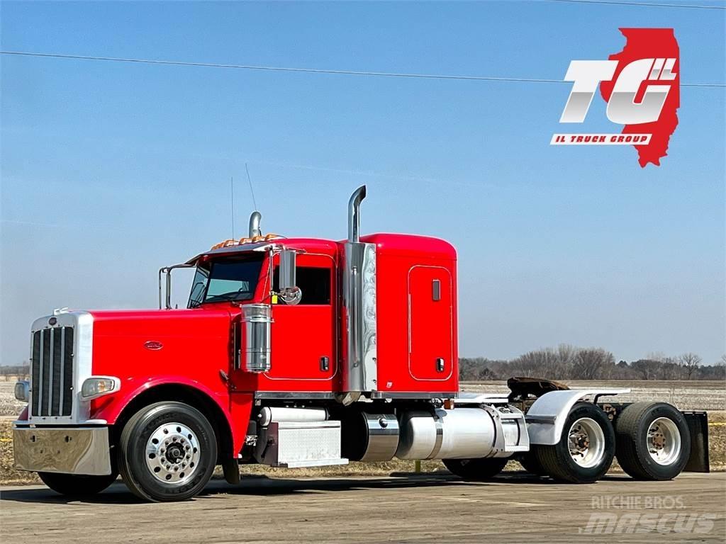 Peterbilt 388 Conventional Trucks / Tractor Trucks