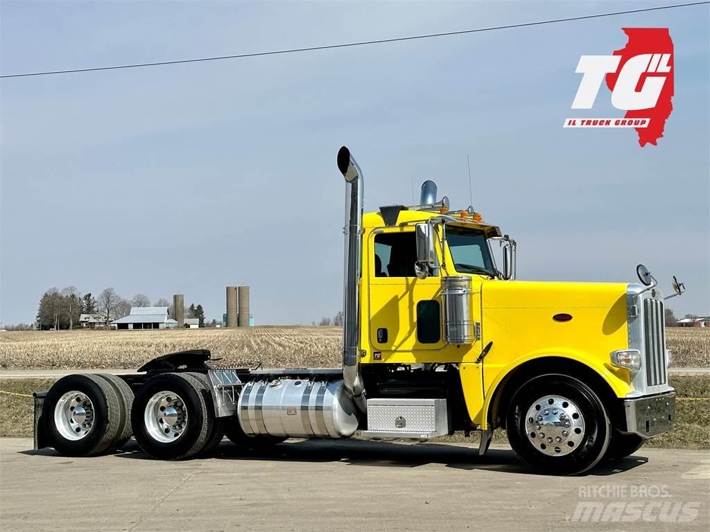 Peterbilt 389 Conventional Trucks / Tractor Trucks