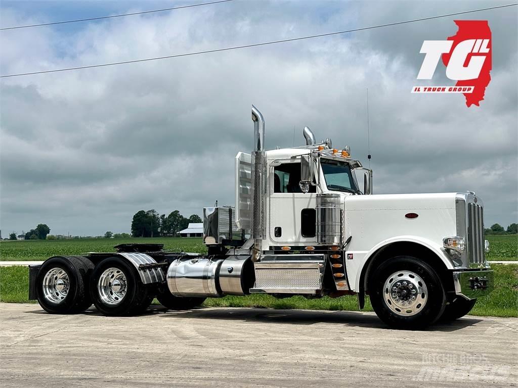 Peterbilt 389 Conventional Trucks / Tractor Trucks