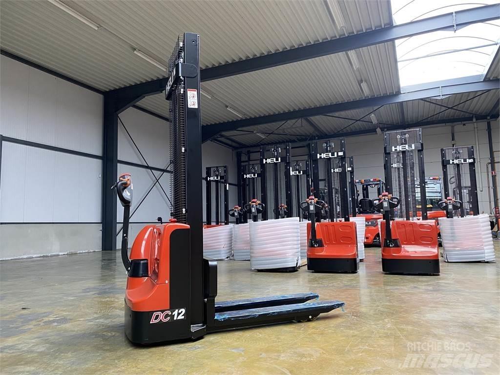 Heli CDD12J Self Propelled Stackers
