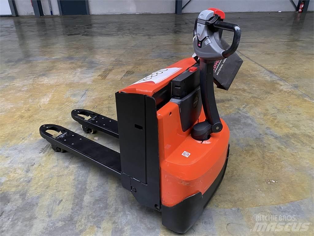 Toyota LWE200 Pallet Truck