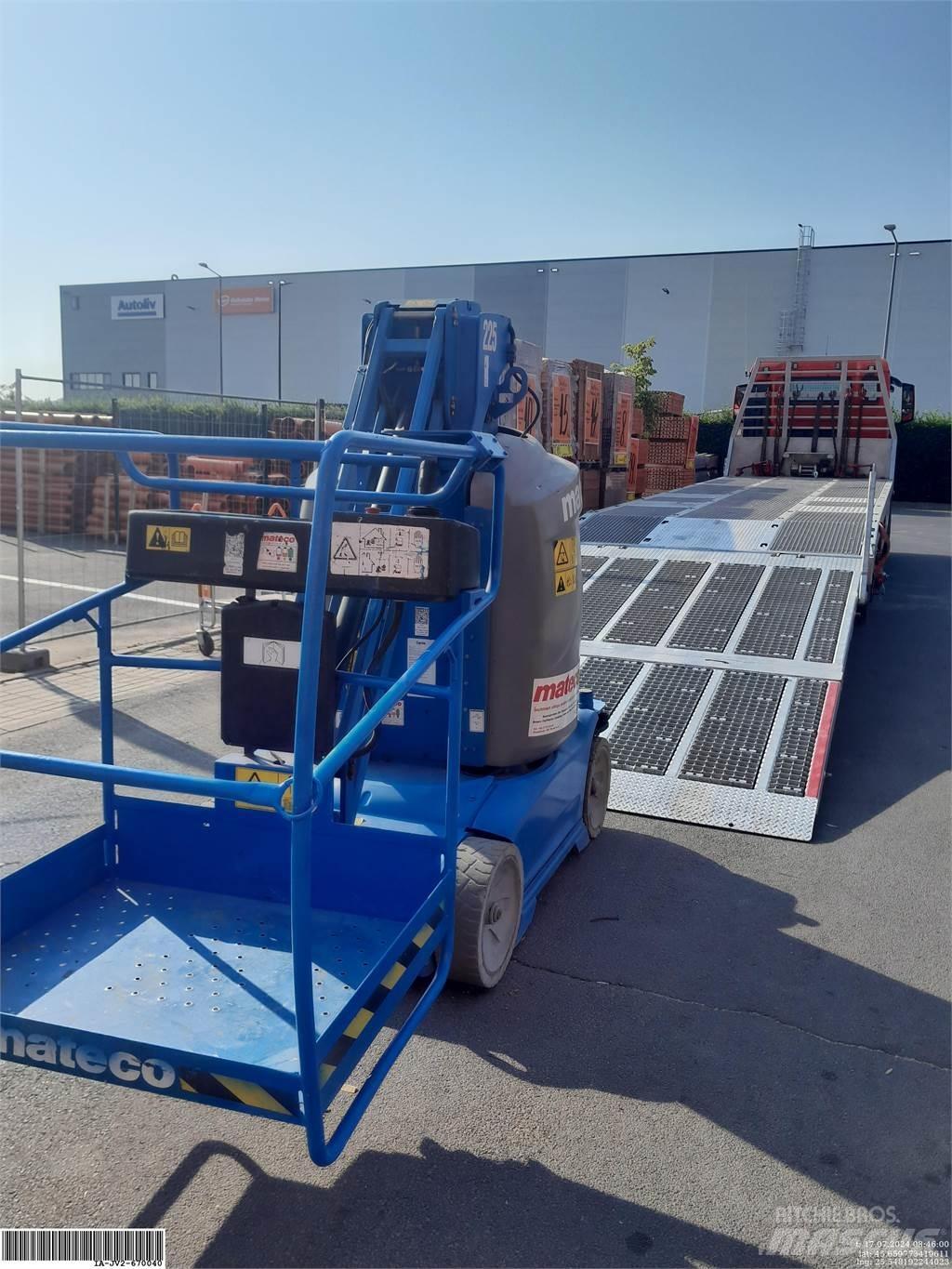 Genie GR26J Vertical mast lifts