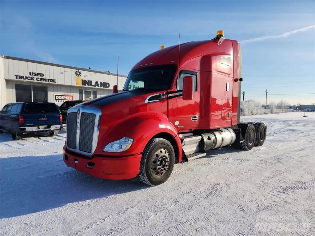 Kenworth T680 Conventional Trucks / Tractor Trucks