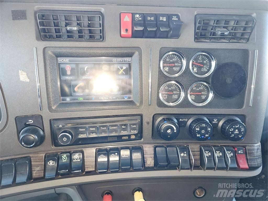 Kenworth T680 Conventional Trucks / Tractor Trucks