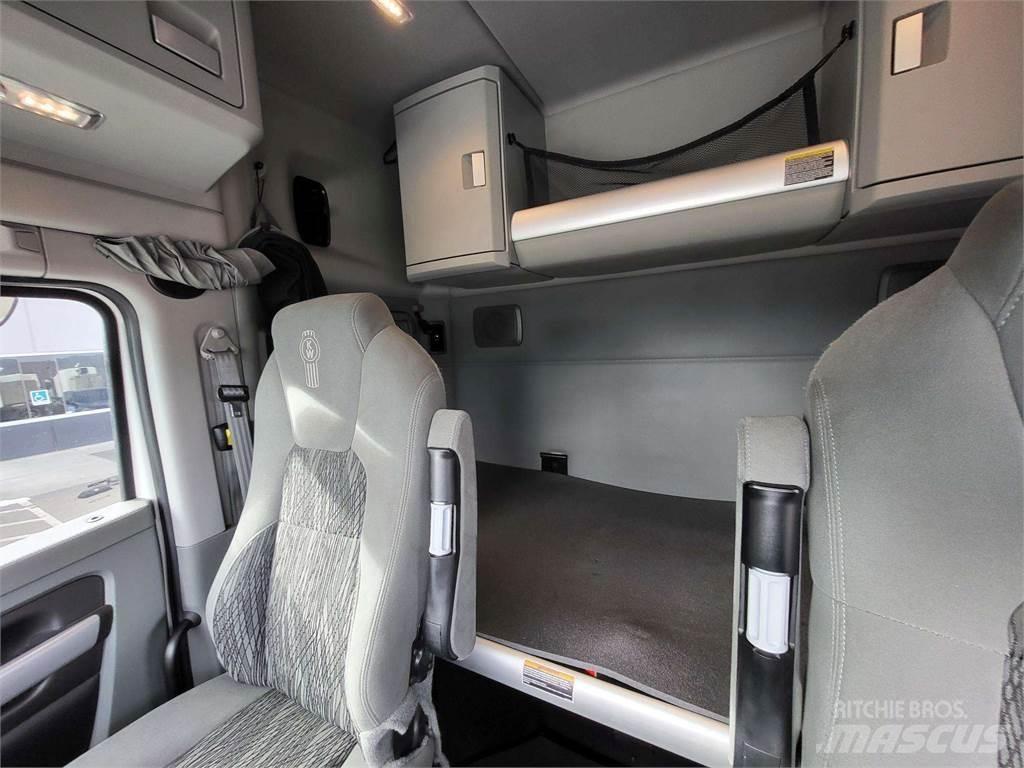 Kenworth T680 Cab & Chassis Trucks