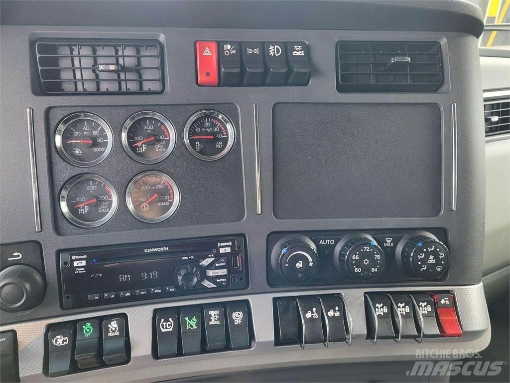 Kenworth T680 Conventional Trucks / Tractor Trucks