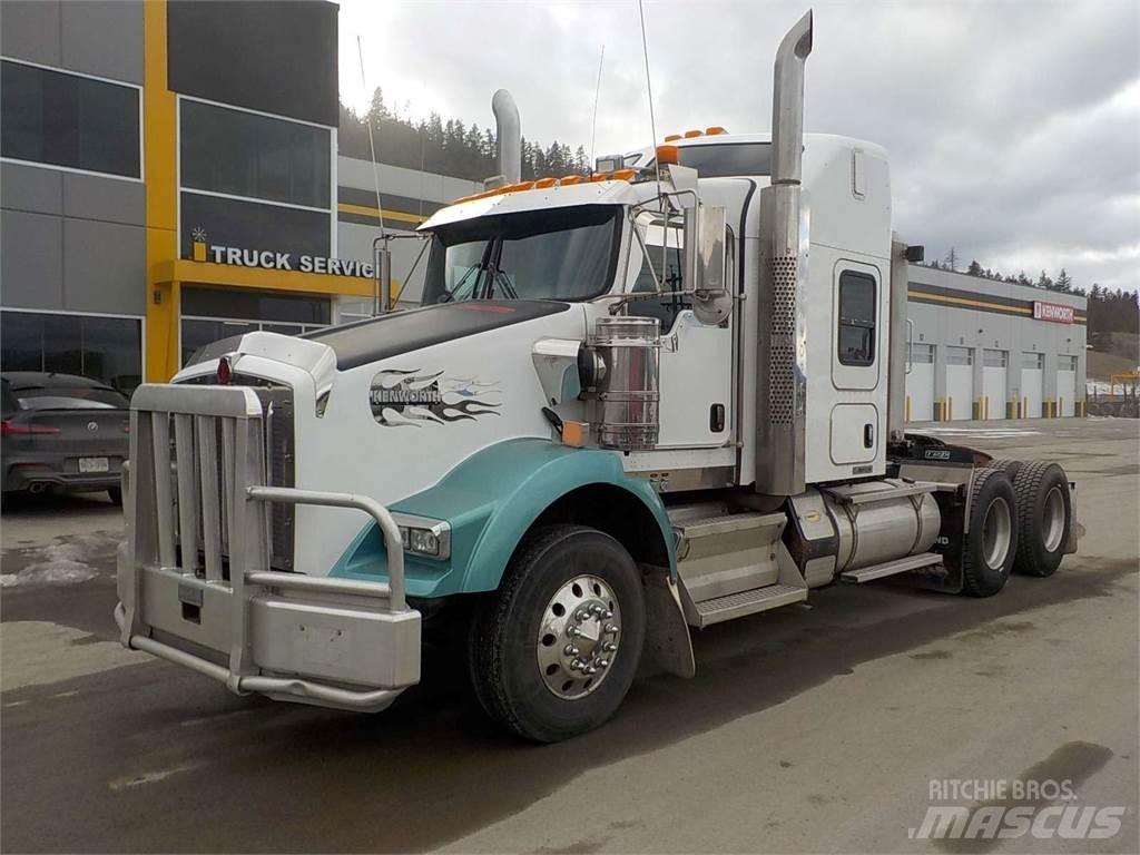 Kenworth T800 Cab & Chassis Trucks