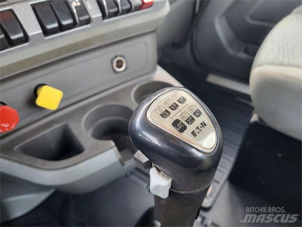 Kenworth T880 Conventional Trucks / Tractor Trucks