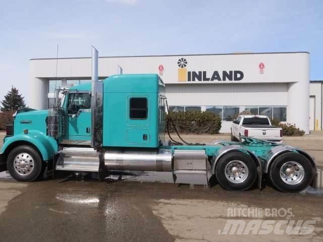 Kenworth W900 Conventional Trucks / Tractor Trucks