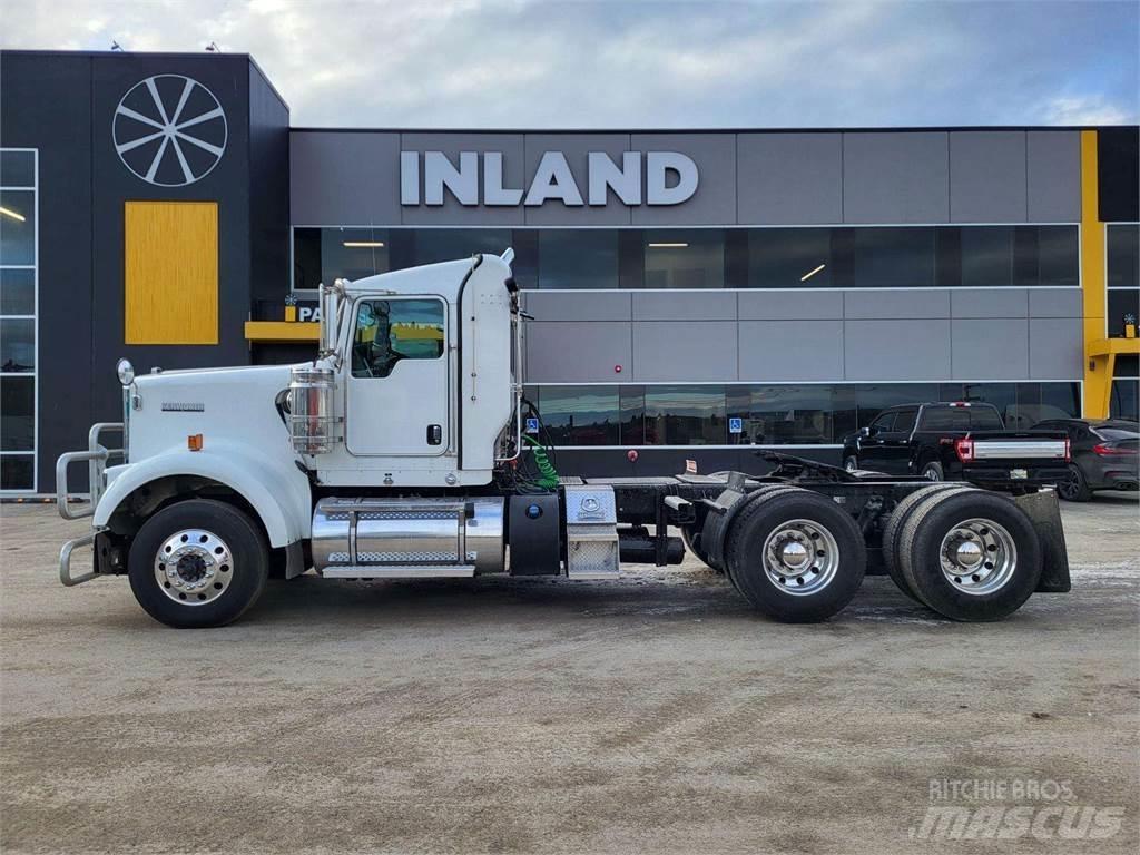 Kenworth W900 Cab & Chassis Trucks