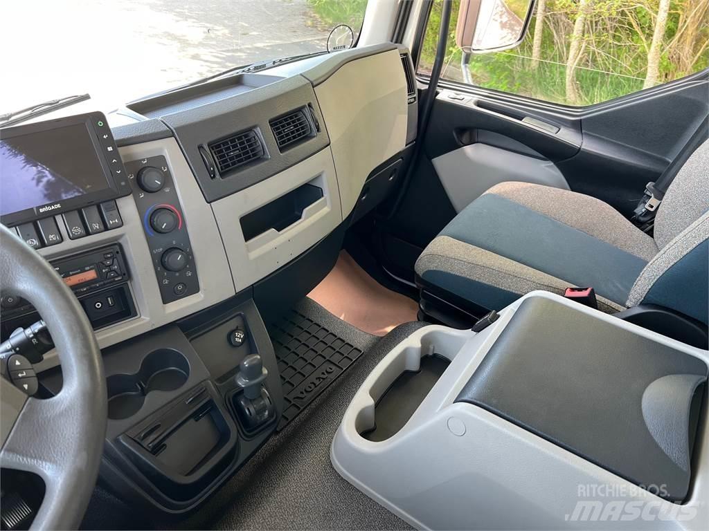 Volvo FL250 Reefer Trucks