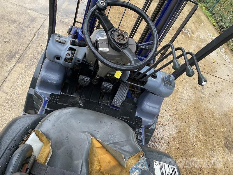 Komatsu FD25T-12 Misc Forklifts