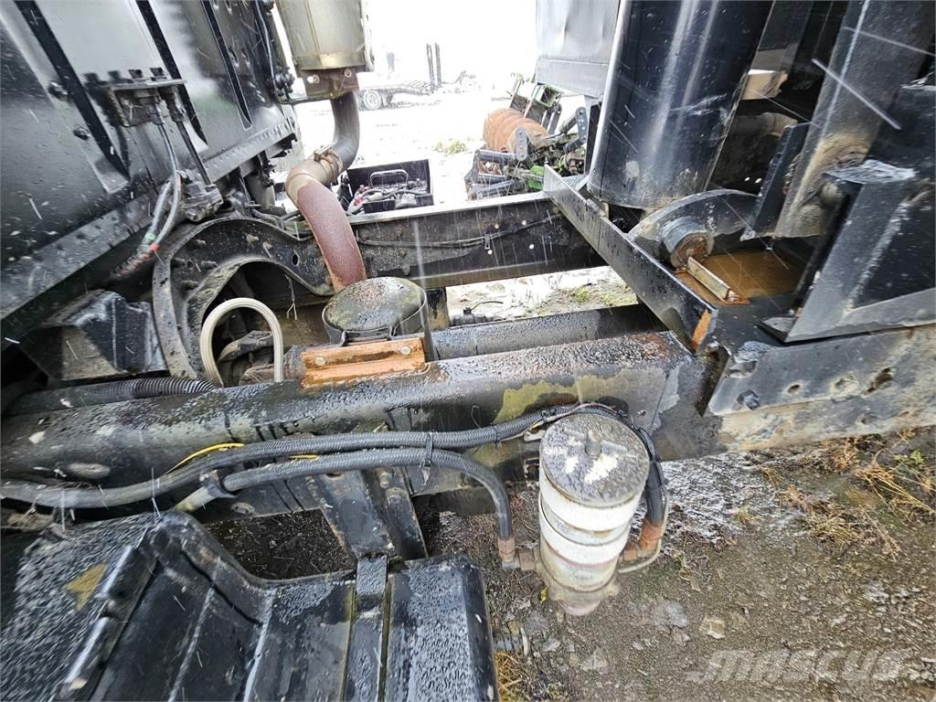 Ford L9000 Other